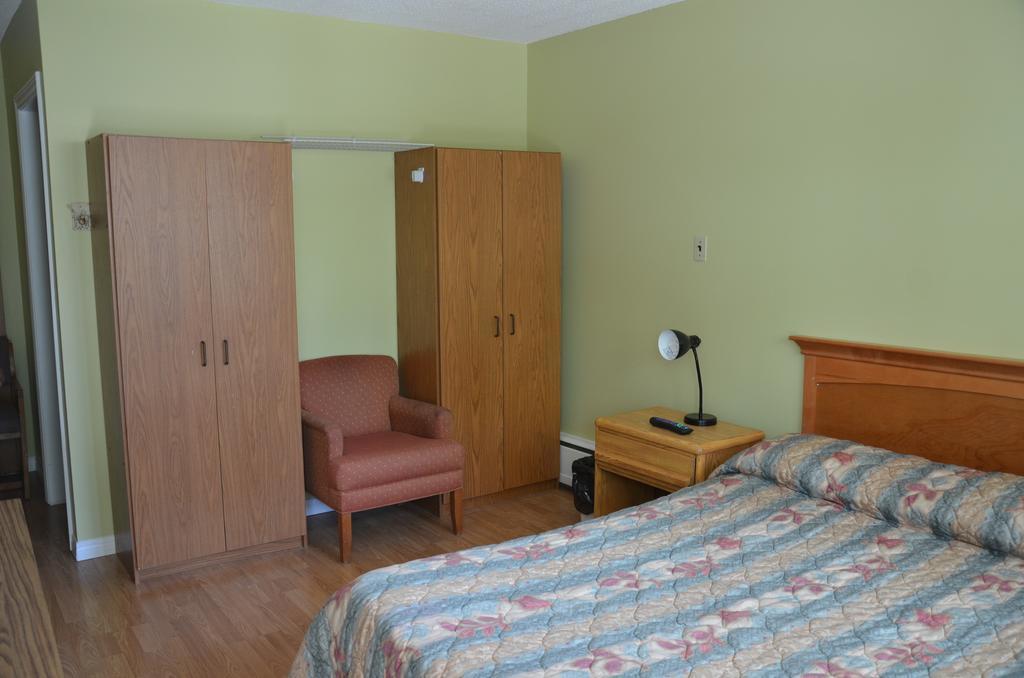 Coachman Inn Regina Bilik gambar